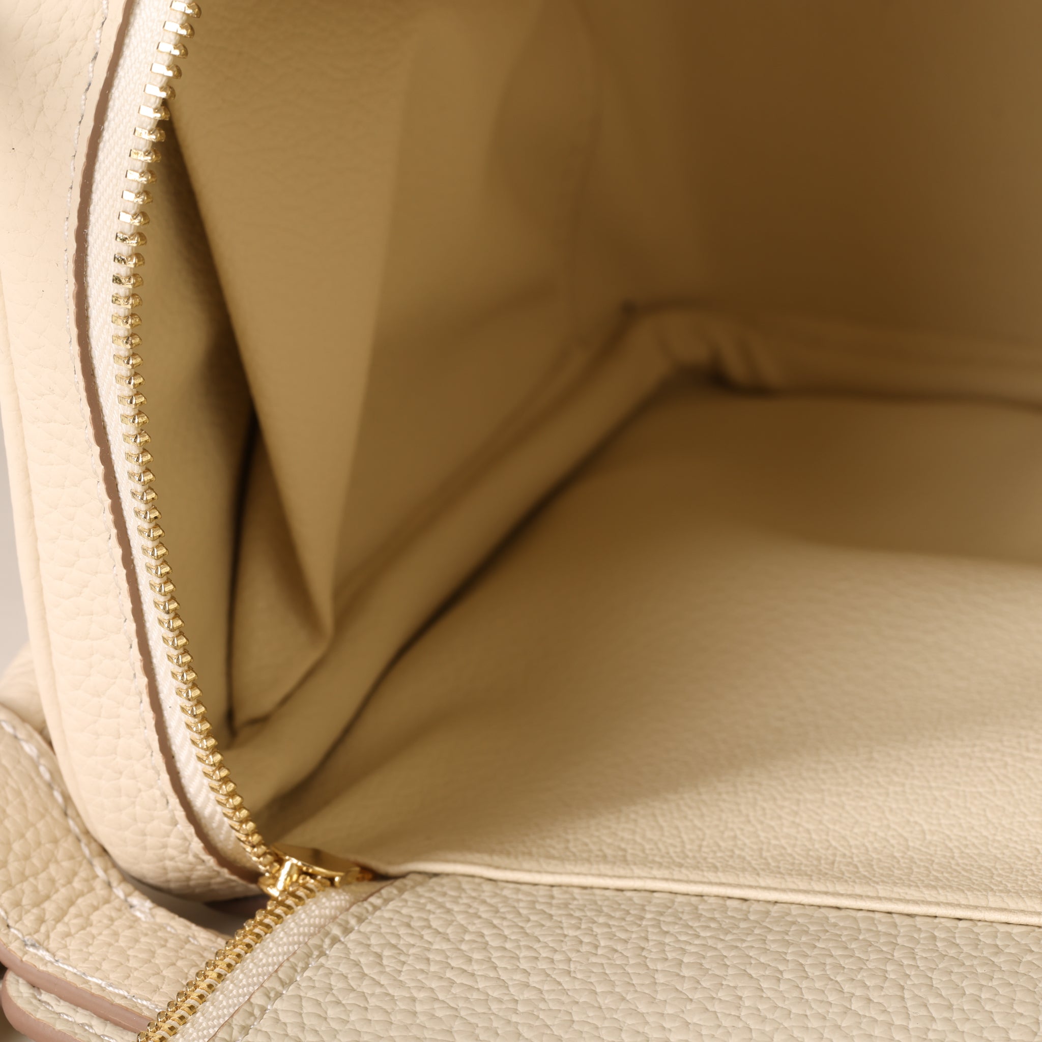 Brielle Handbag 26 - Crème