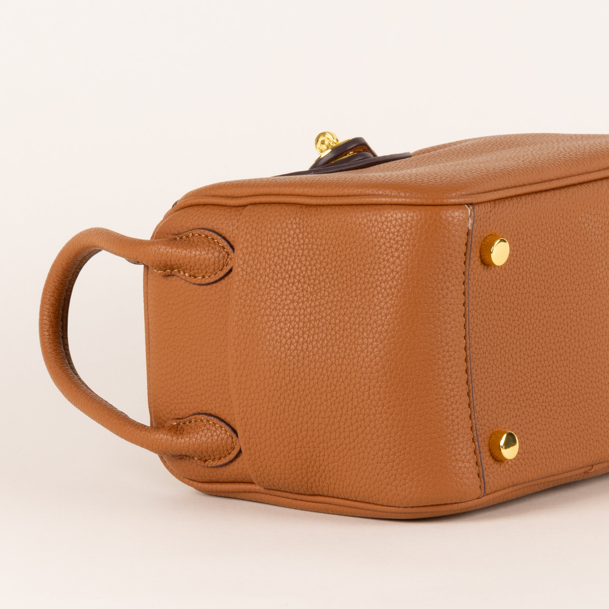 Athlone Handbag 22 - Camel