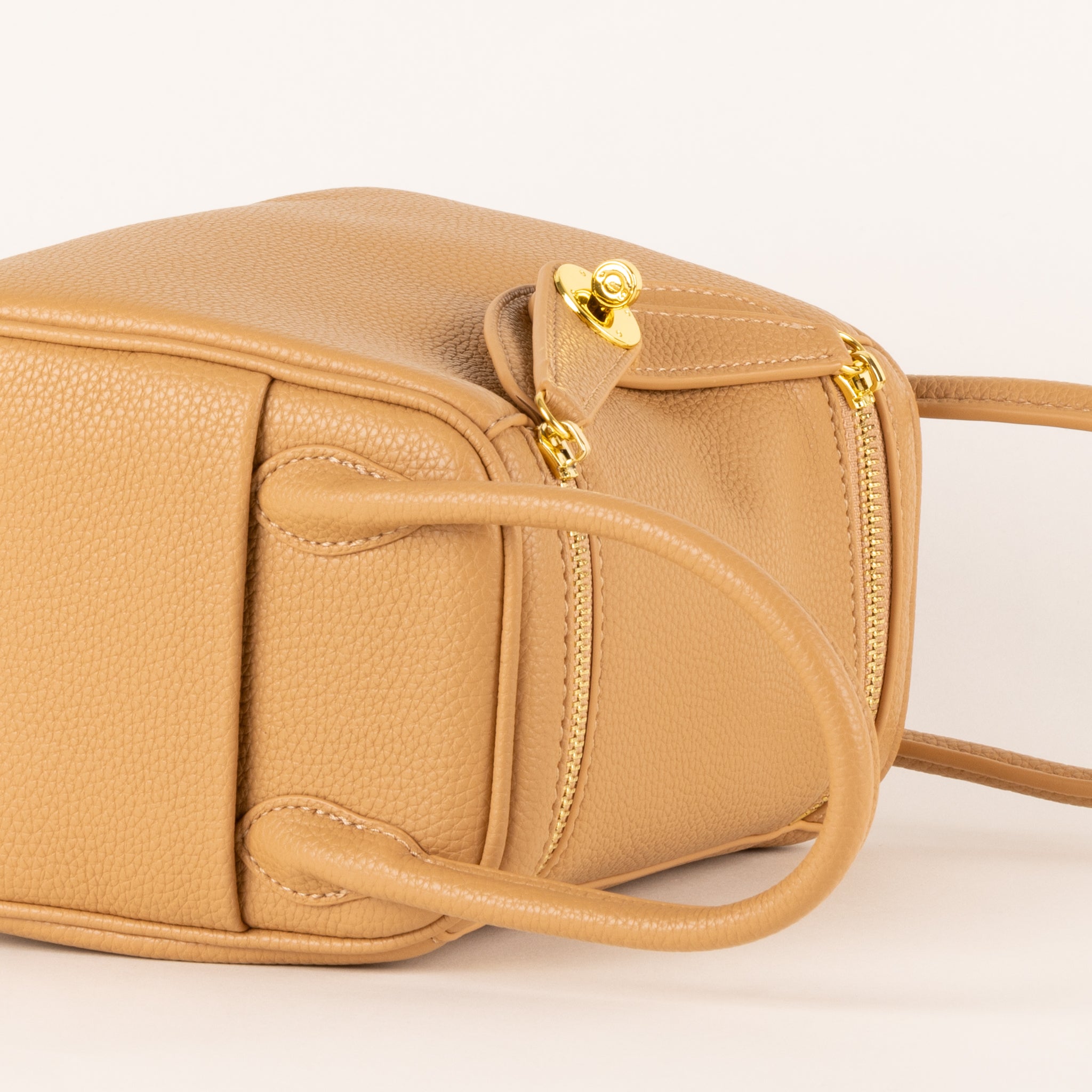 Athlone Handbag 22 - Ivory