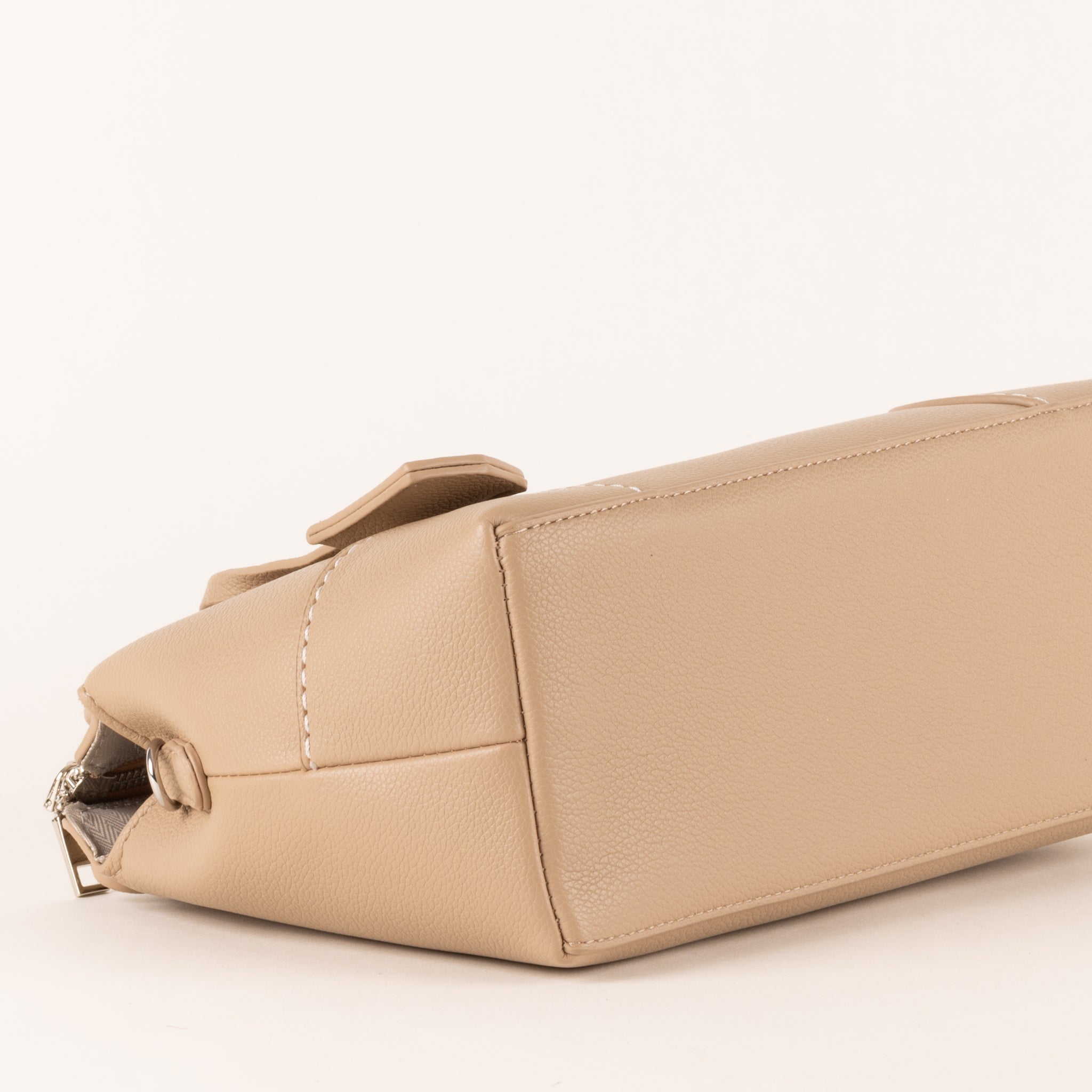 Brecon Hand Back 30 - Peanut