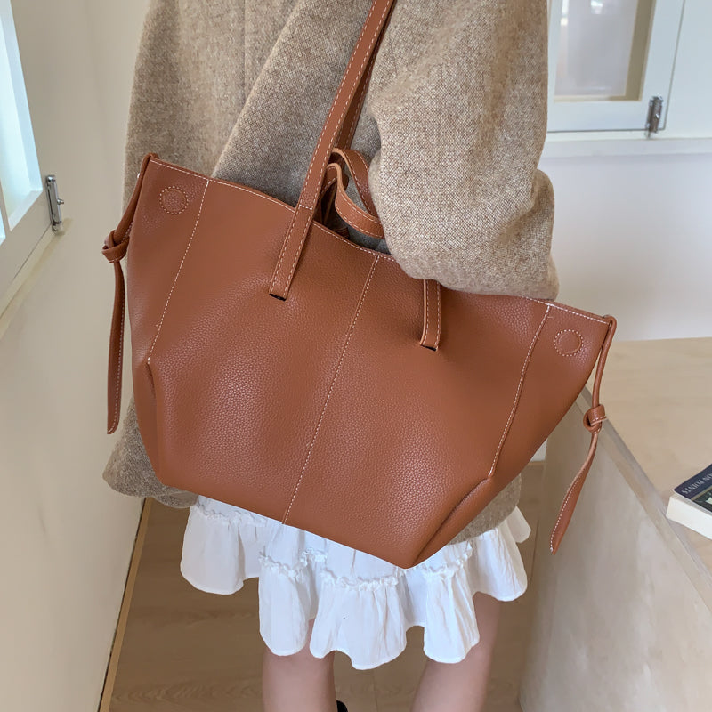 Conwie Laukku 30 - Kamelinvärinen