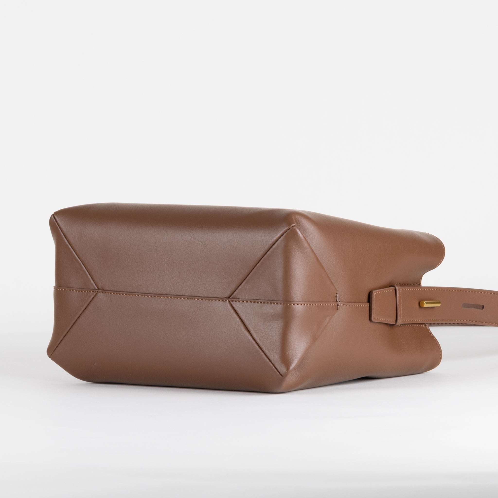 Felicia Cross -Body Bag 26 - Camel