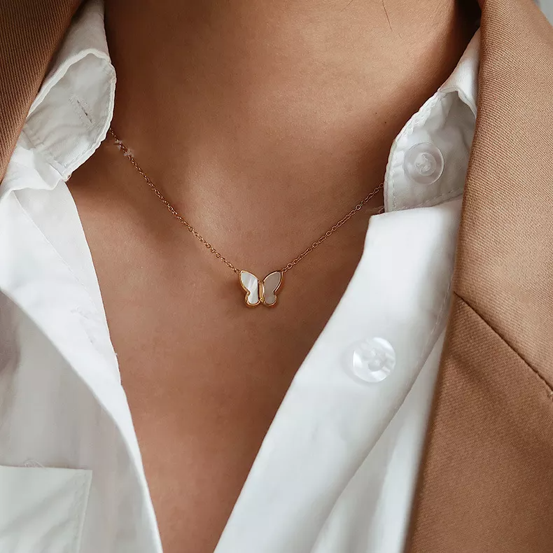 Collier papillon