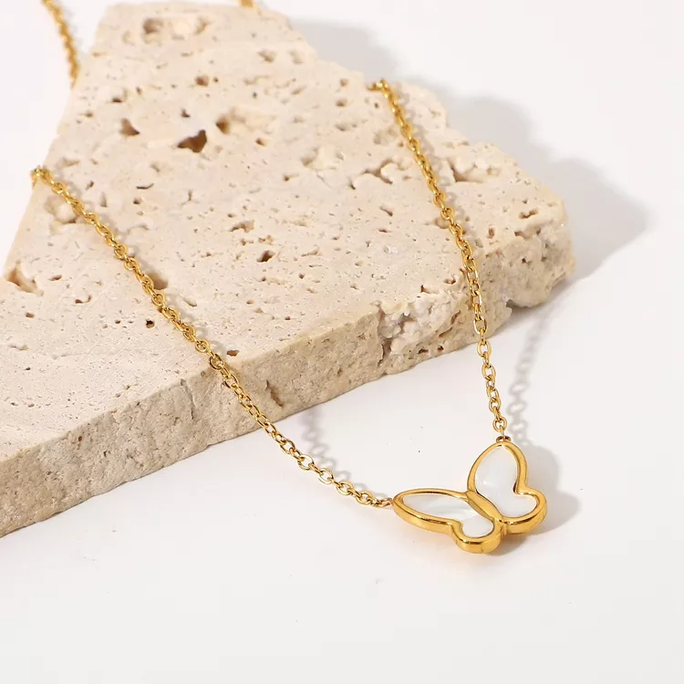 Collier papillon
