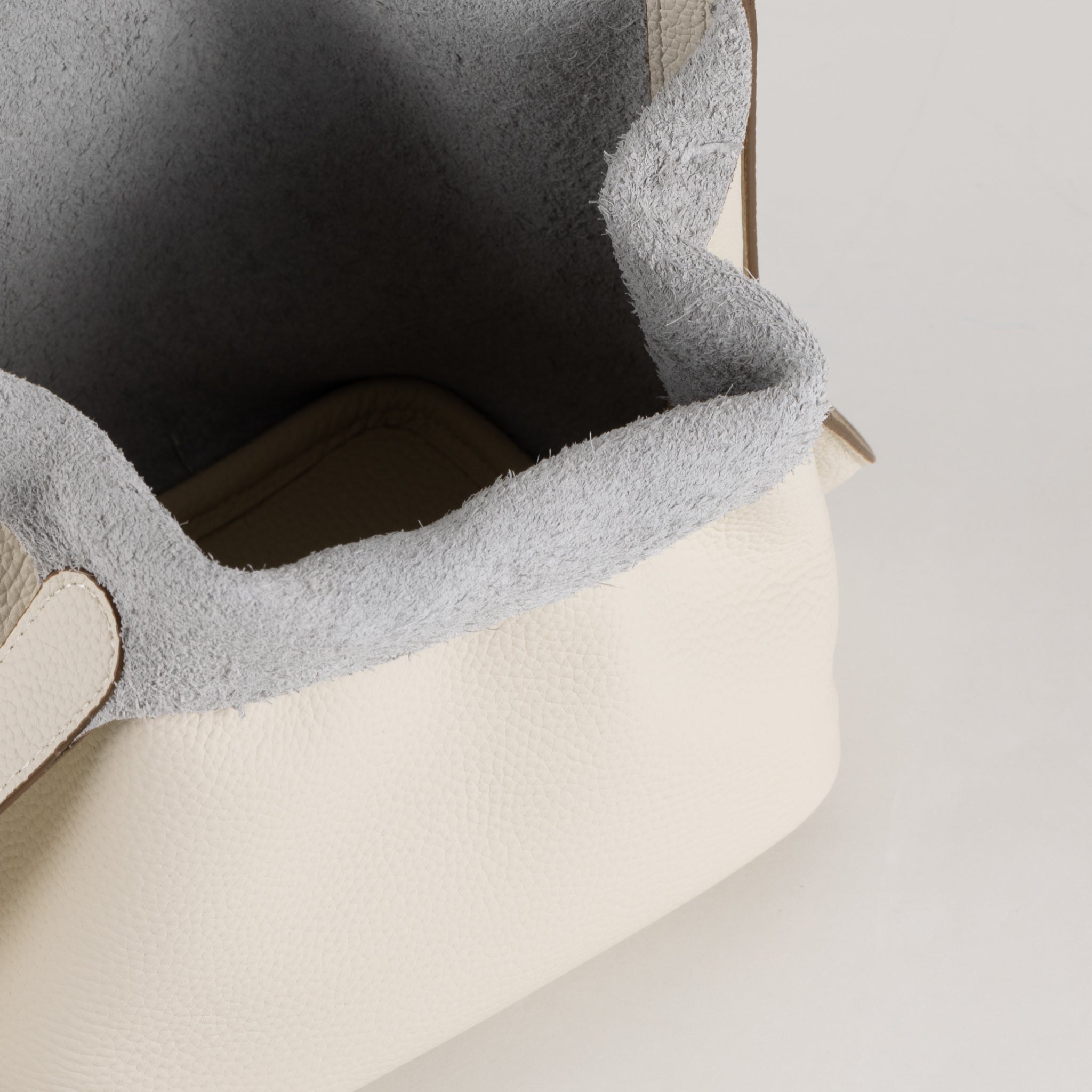 Sac à main en cuir Lucie 18 - Beige