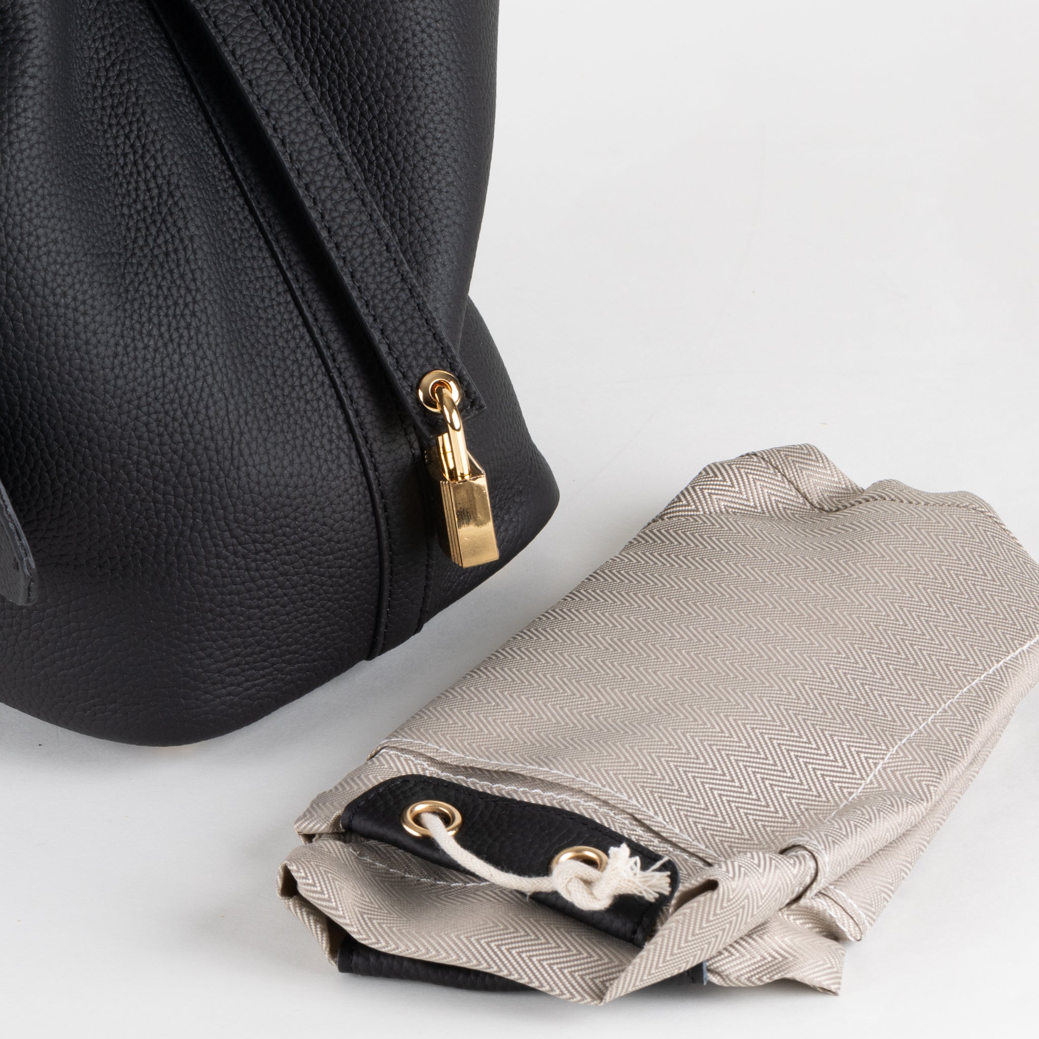 Sac à main en cuir Lucie 18 - noir