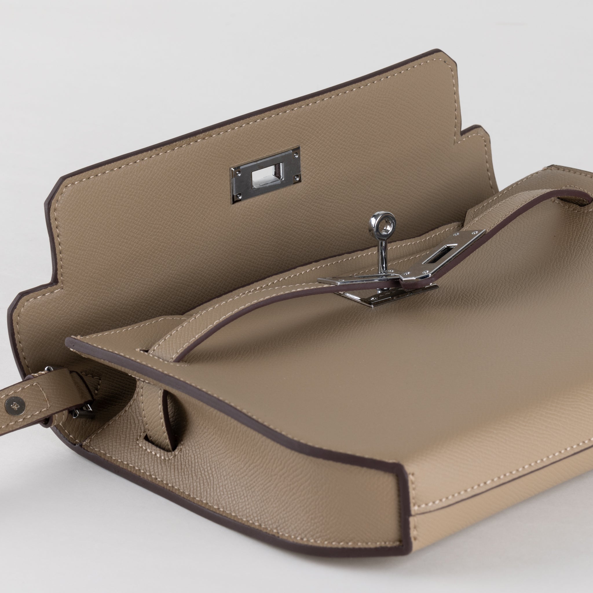 Sac d'embrayage en cuir mella 25 - arachide
