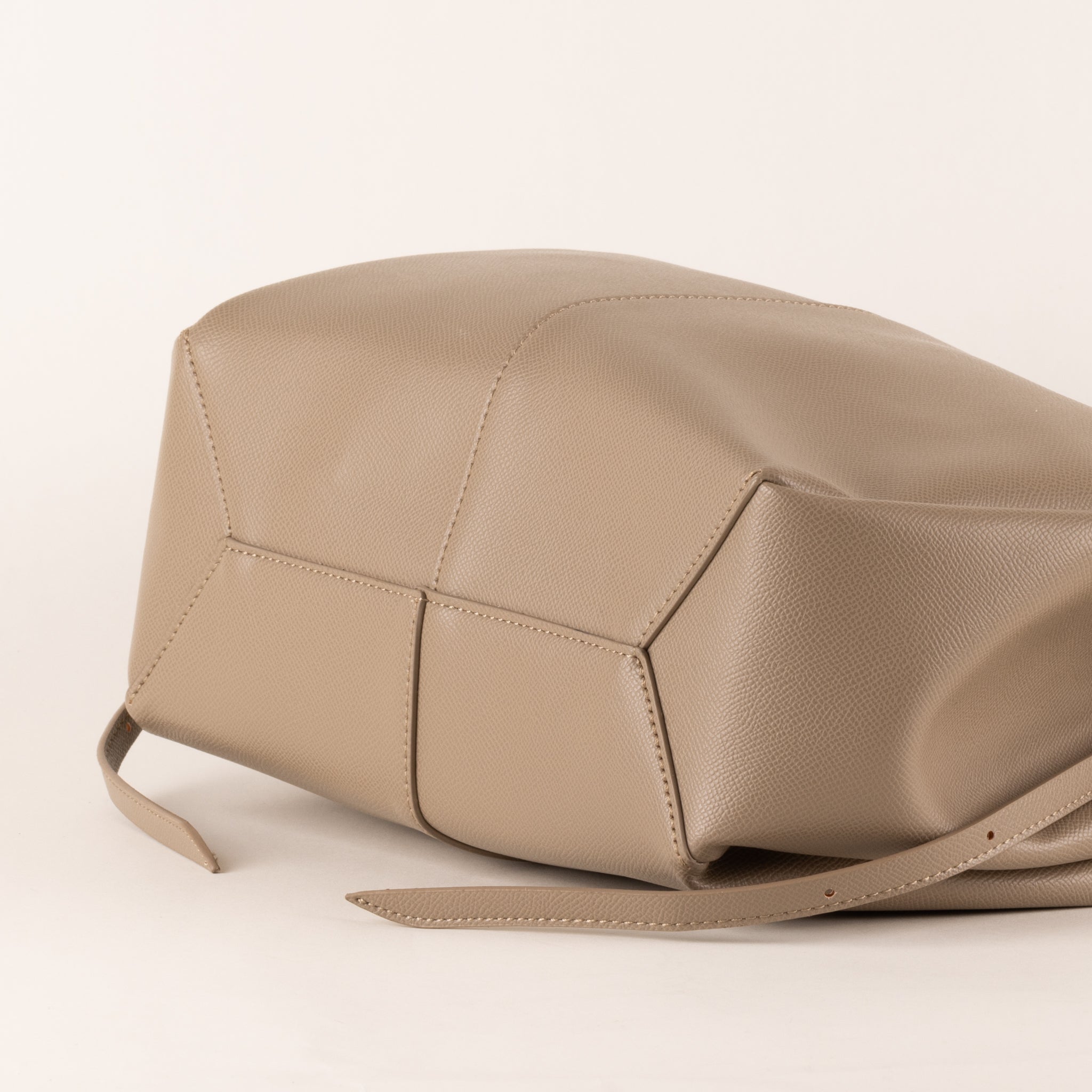 Newport Bag 35 - Peanut