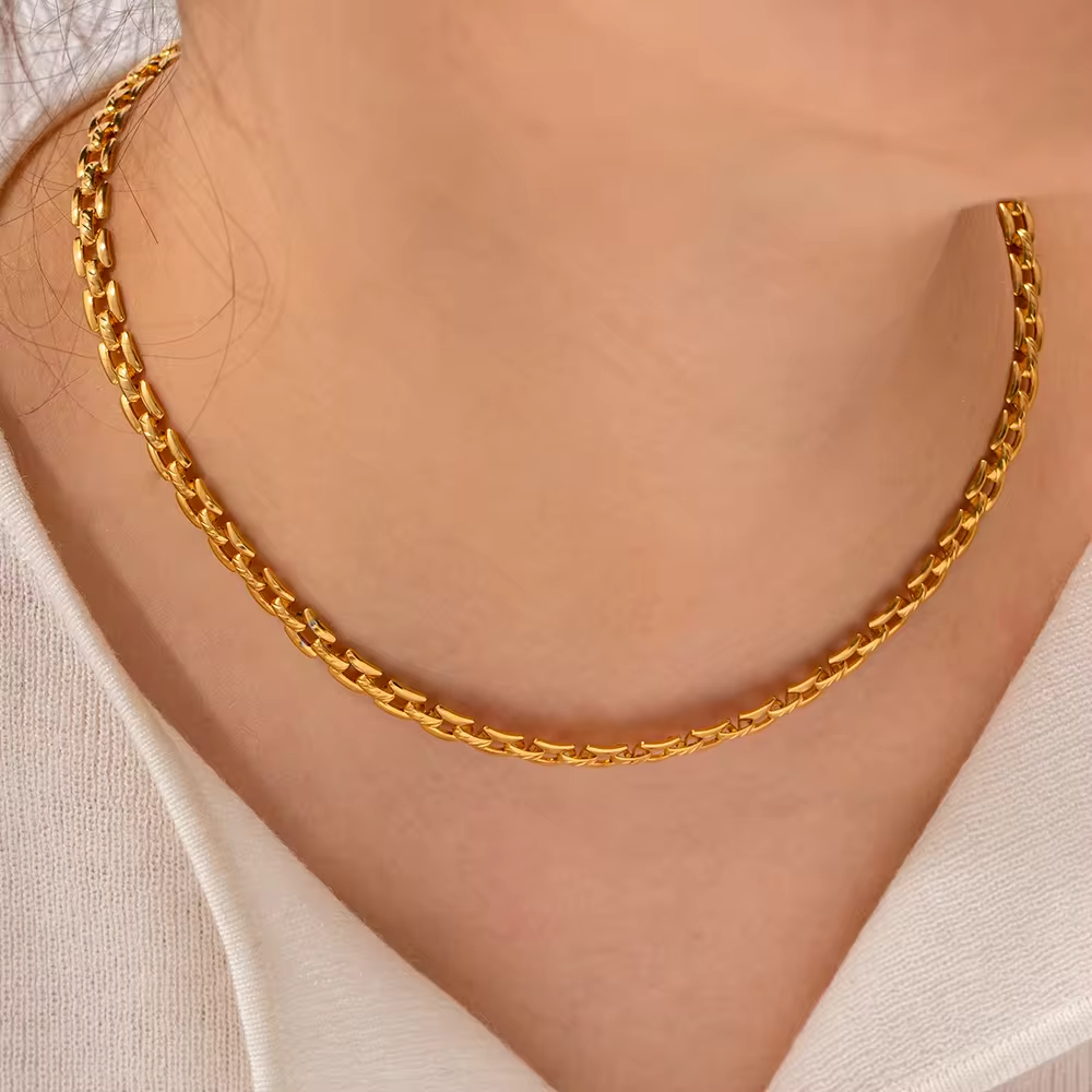Collier Monica