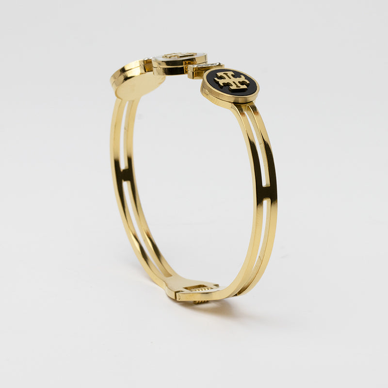 Flavia Bangle