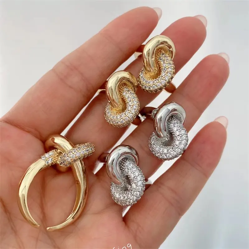 Belle Knot Ring