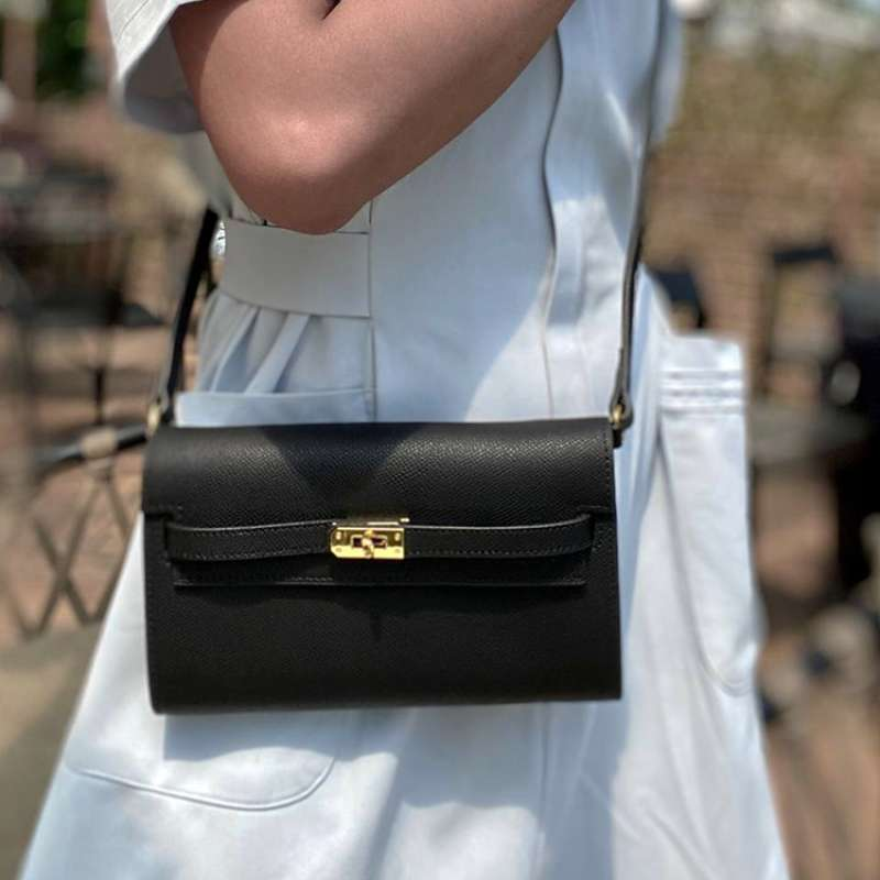 Camélia Läder Clutch 24 - Black
