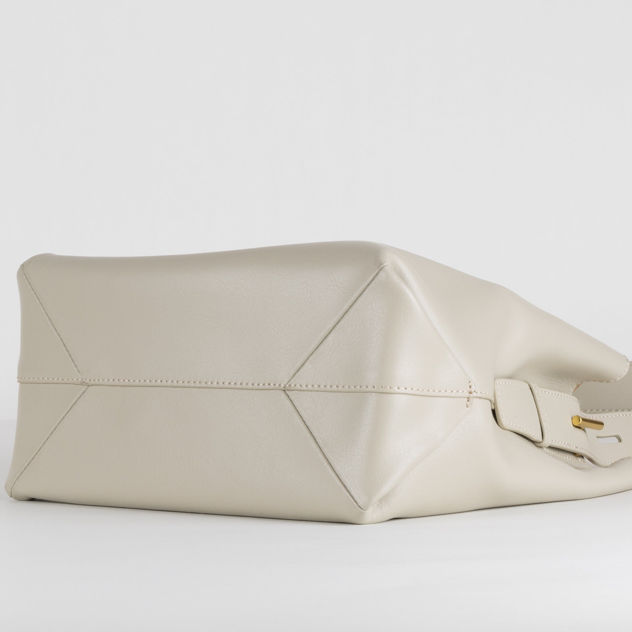 Felicia Cross-Body Bag 26 - Cream