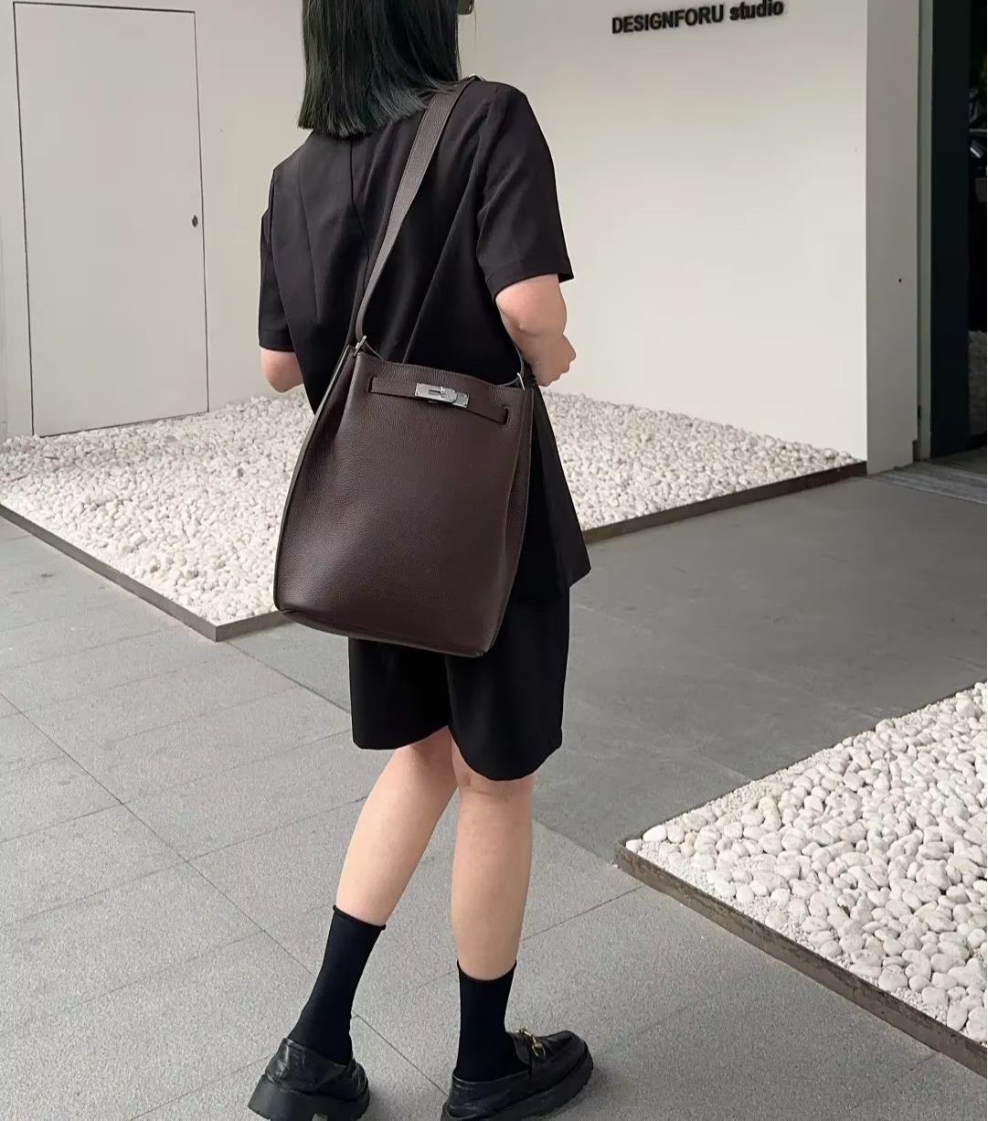 Sac à bandoulière en cuir Kortney 24 - Café