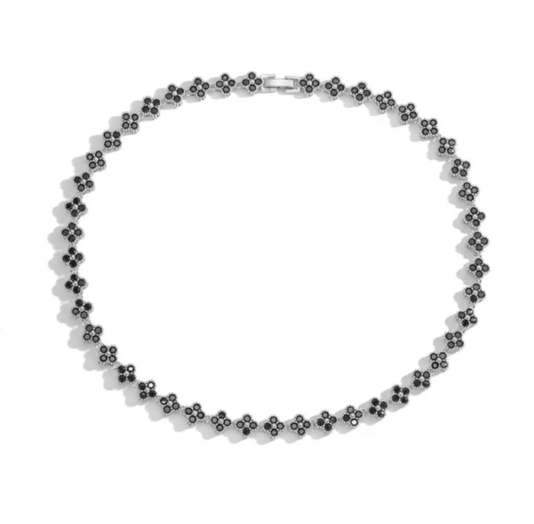 Letizia Halsband Silver