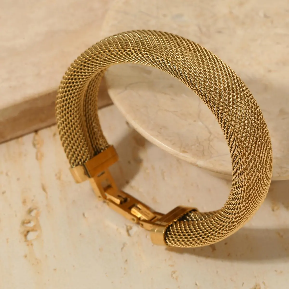 Maeva Bangle