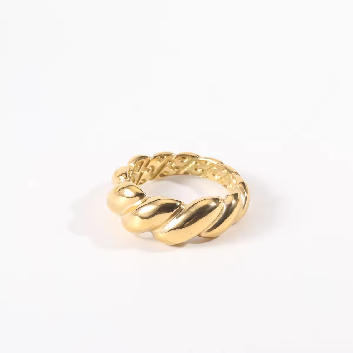 Maxima Croissant  Ring