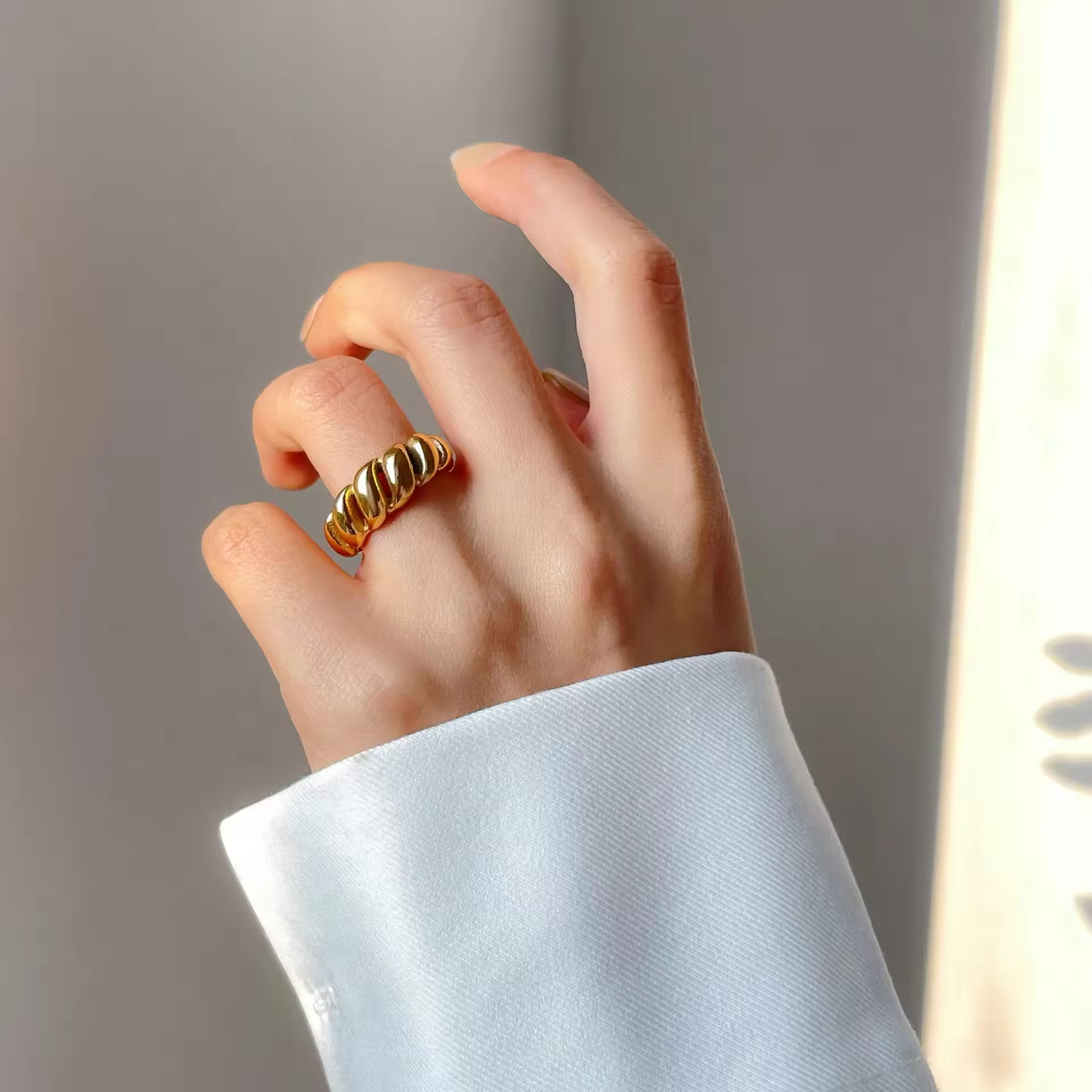 Maxima Croissant Ring