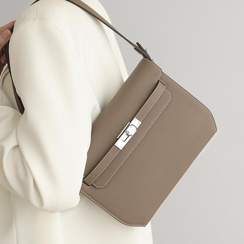 Sac d'embrayage en cuir mella 25 - arachide
