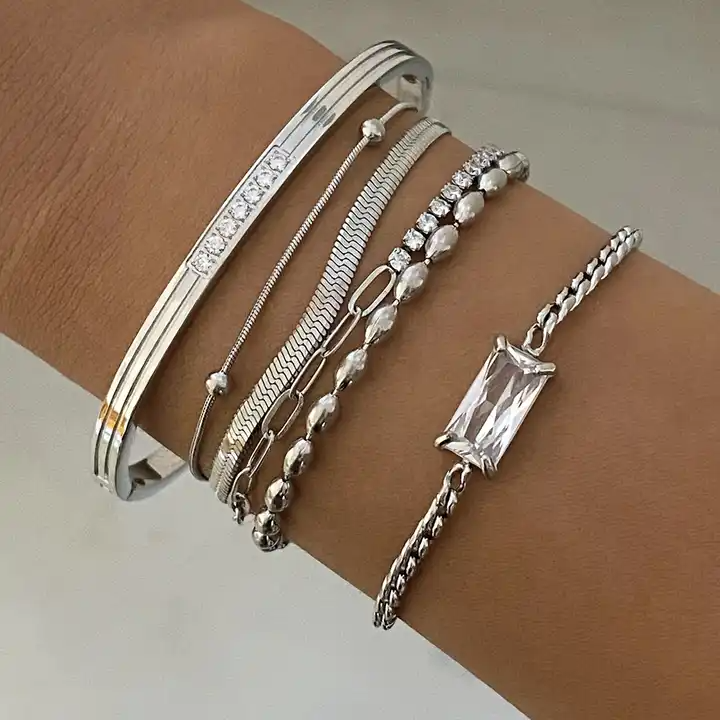 Mery Silver Bangle