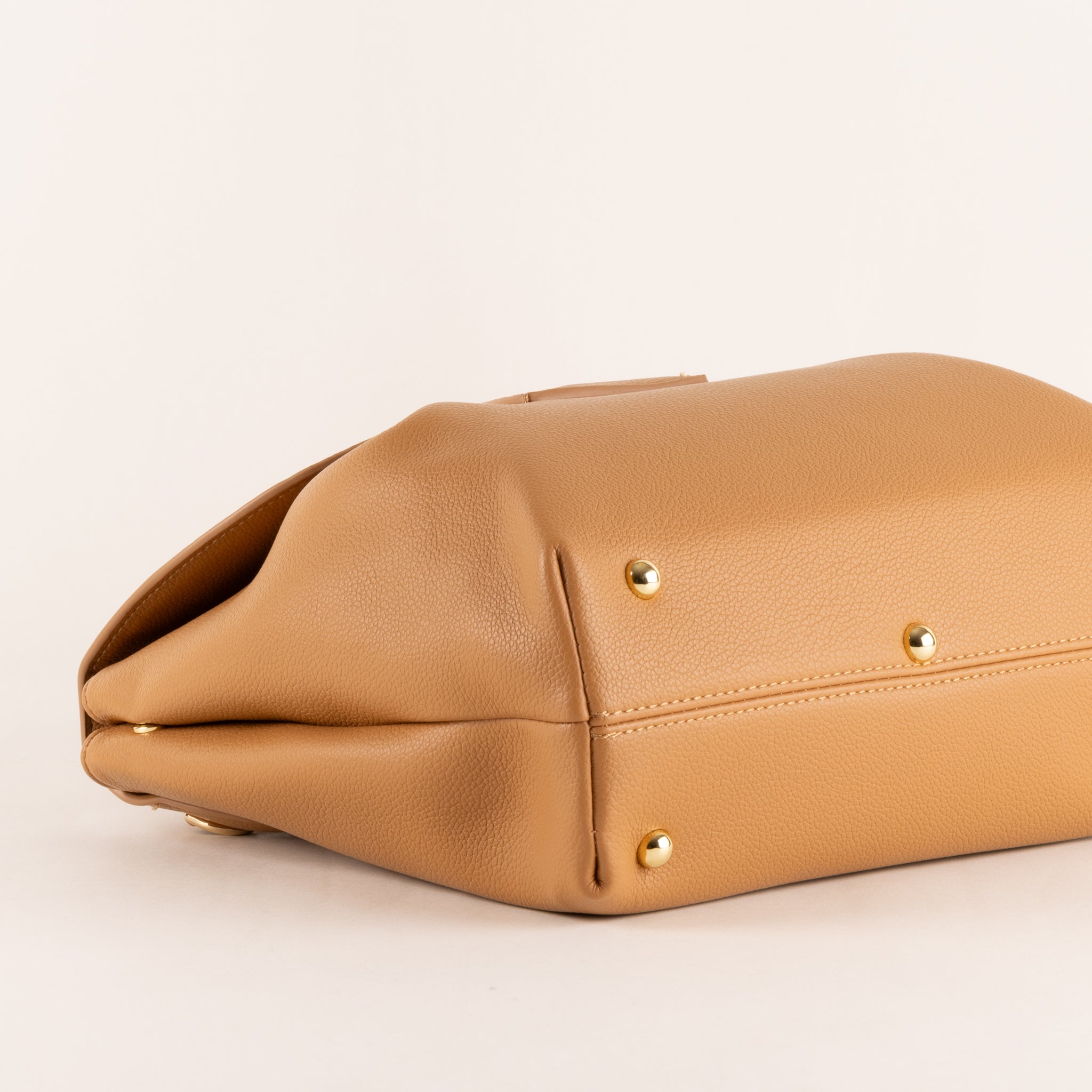 Sabine Leather Shoulder bag 20 - Crème