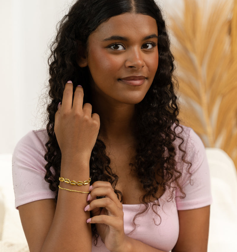 Isla Shell Armband