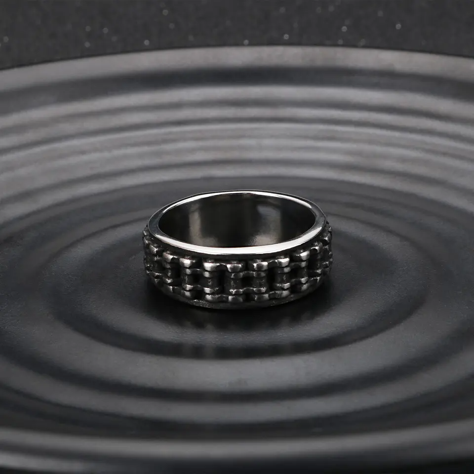 Eros Ring