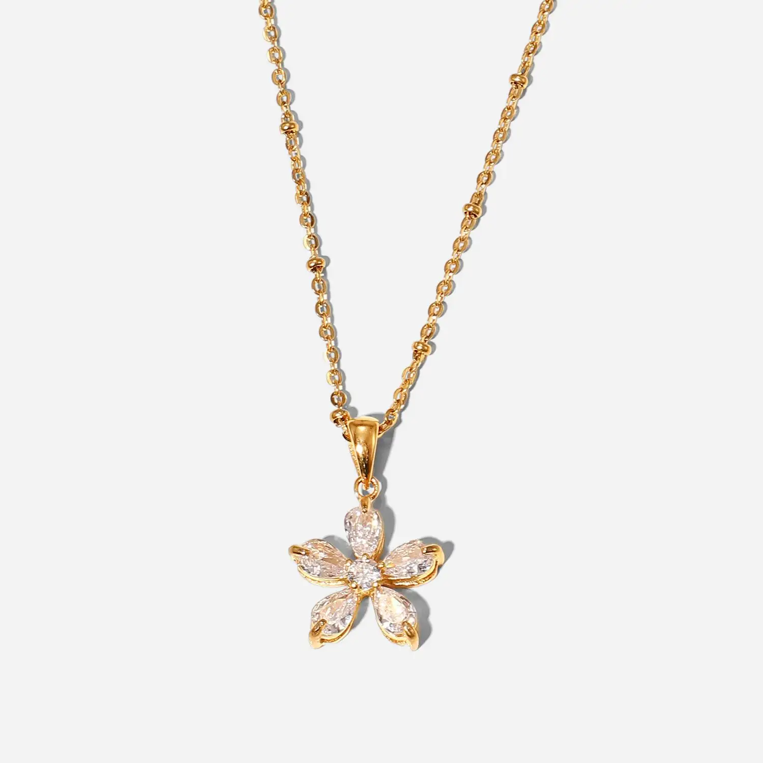 Feni Blomma Halsband