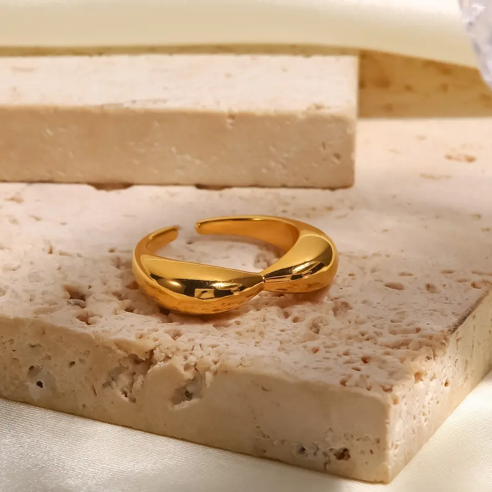 Fioretta Ring