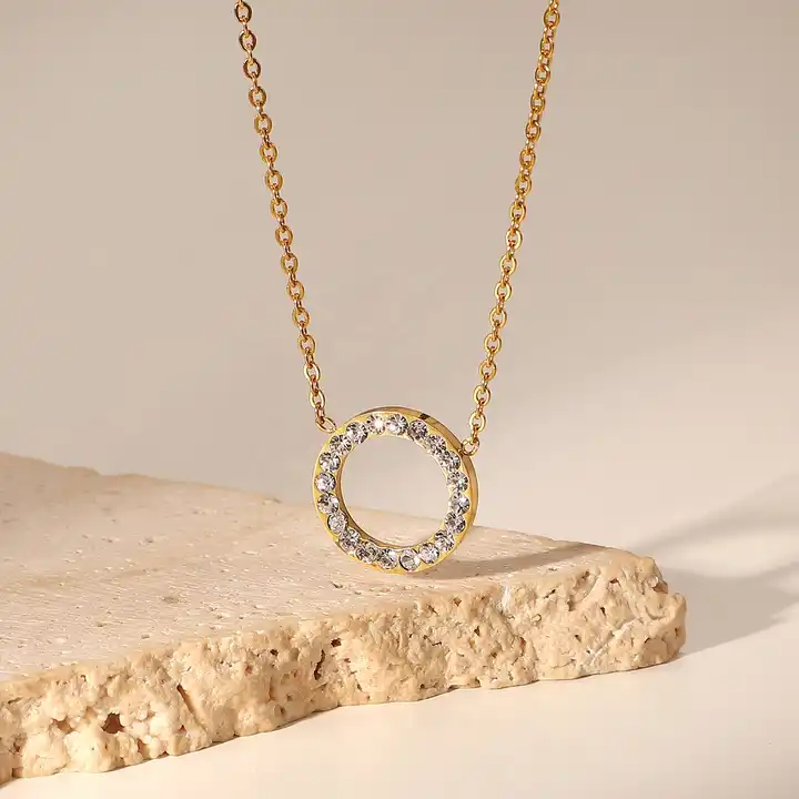 Leana necklace with cubic zirconia circle